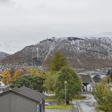 Townhouse With A View - Tromso Terrace Villa Exterior photo