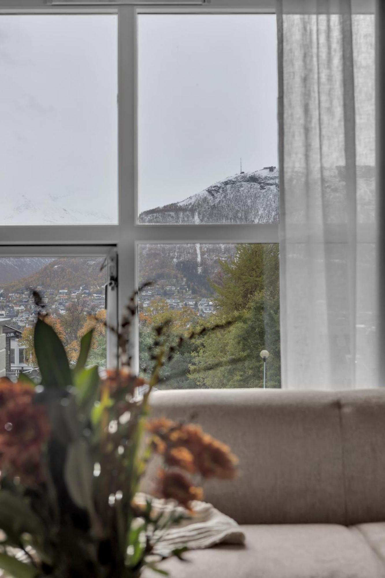 Townhouse With A View - Terrace Holiday home
