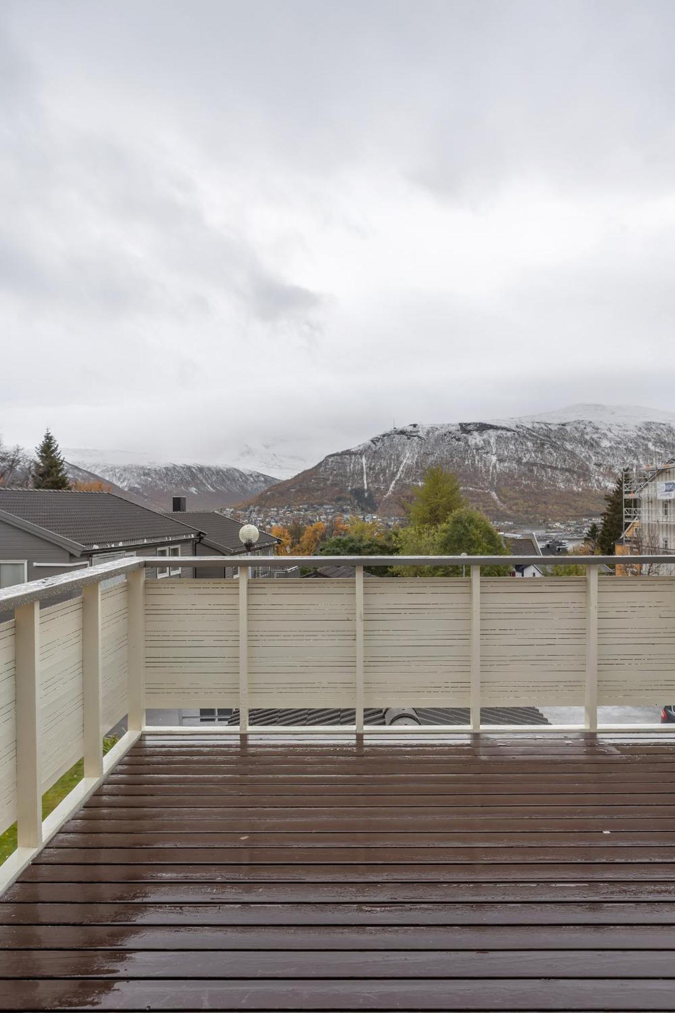 Townhouse With A View - Terrace Holiday home